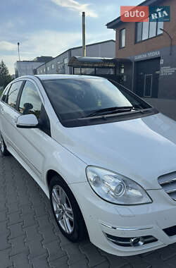 Хетчбек Mercedes-Benz B-Class 2010 в 