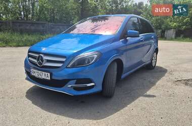 Хэтчбек Mercedes-Benz B-Class 2015 в 