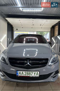 Хэтчбек Mercedes-Benz B-Class 2015 в 