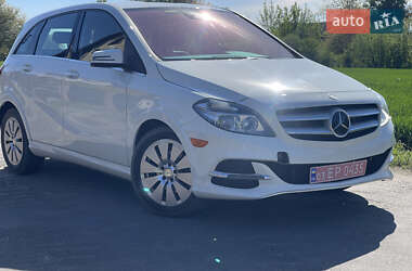 Хетчбек Mercedes-Benz B-Class 2017 в 