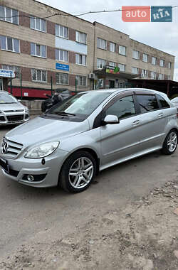 Хэтчбек Mercedes-Benz B-Class 2009 в 