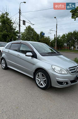 Хэтчбек Mercedes-Benz B-Class 2009 в 