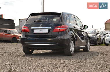 Хэтчбек Mercedes-Benz B-Class 2016 в 