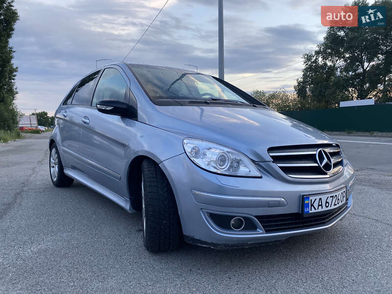 Хэтчбек Mercedes-Benz B-Class 2005 в 