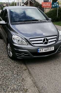 Хэтчбек Mercedes-Benz B-Class 2010 в 