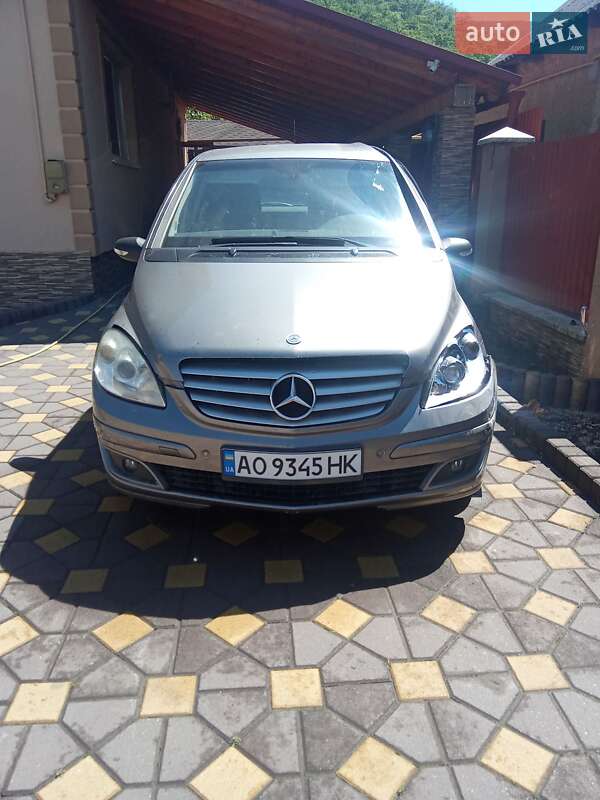 Хэтчбек Mercedes-Benz B-Class 2006 в 
