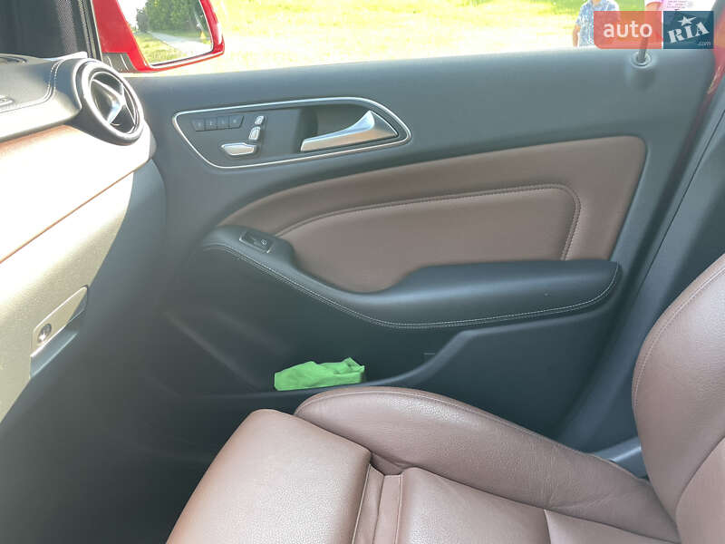 Хэтчбек Mercedes-Benz B-Class 2016 в Черкассах