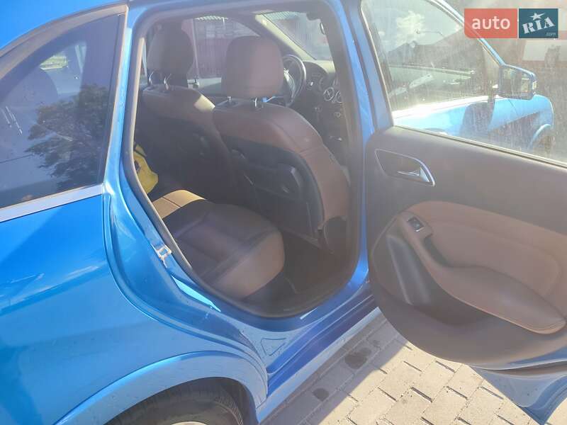 Хэтчбек Mercedes-Benz B-Class 2014 в Львове