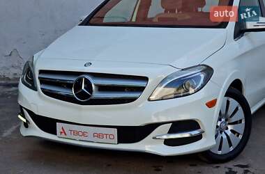 Хэтчбек Mercedes-Benz B-Class 2015 в 
