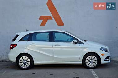 Хэтчбек Mercedes-Benz B-Class 2015 в 
