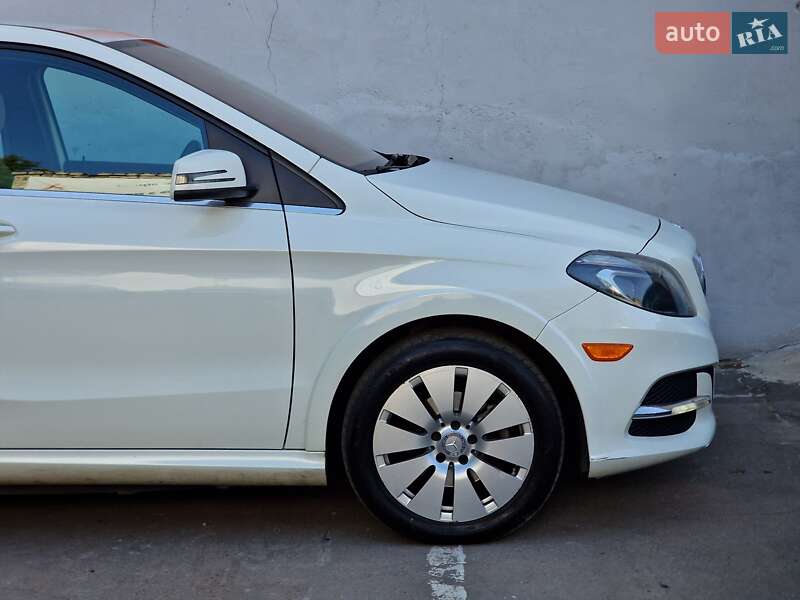 Хэтчбек Mercedes-Benz B-Class 2015 в Одессе фото 24 Хэтчбек Mercedes-Benz B-Class 2015 в Одессе