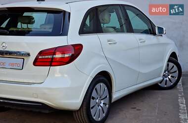 Хэтчбек Mercedes-Benz B-Class 2015 в 