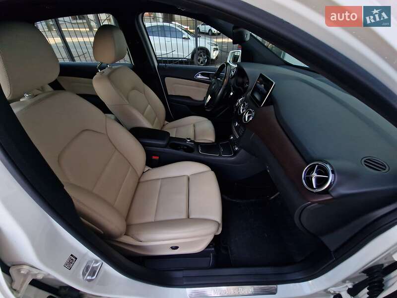 Хэтчбек Mercedes-Benz B-Class 2015 в Одессе фото 39 Хэтчбек Mercedes-Benz B-Class 2015 в Одессе