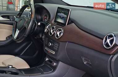 Хэтчбек Mercedes-Benz B-Class 2015 в 