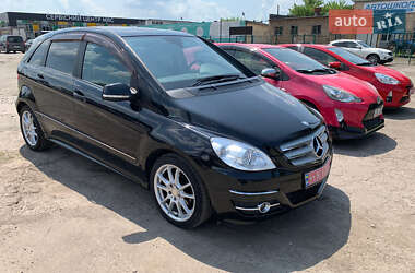 Хэтчбек Mercedes-Benz B-Class 2010 в 