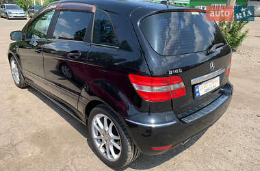 Хэтчбек Mercedes-Benz B-Class 2010 в 