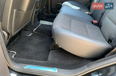Хэтчбек Mercedes-Benz B-Class 2010 в 