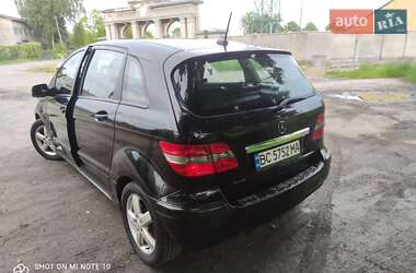 Хэтчбек Mercedes-Benz B-Class 2009 в 