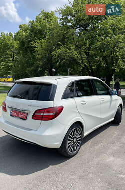 Хэтчбек Mercedes-Benz B-Class 2015 в 