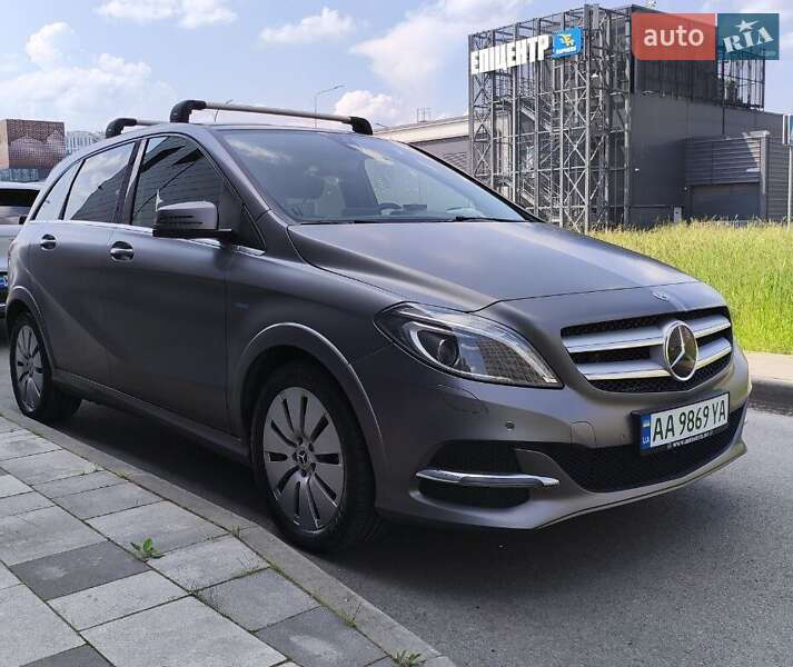 Хэтчбек Mercedes-Benz B-Class 2017 в Киеве