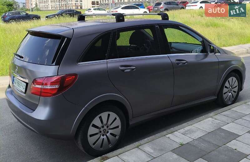 Хэтчбек Mercedes-Benz B-Class 2017 в Киеве