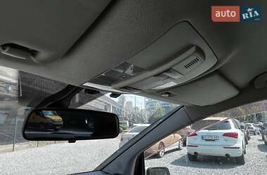 Хэтчбек Mercedes-Benz B-Class 2011 в 