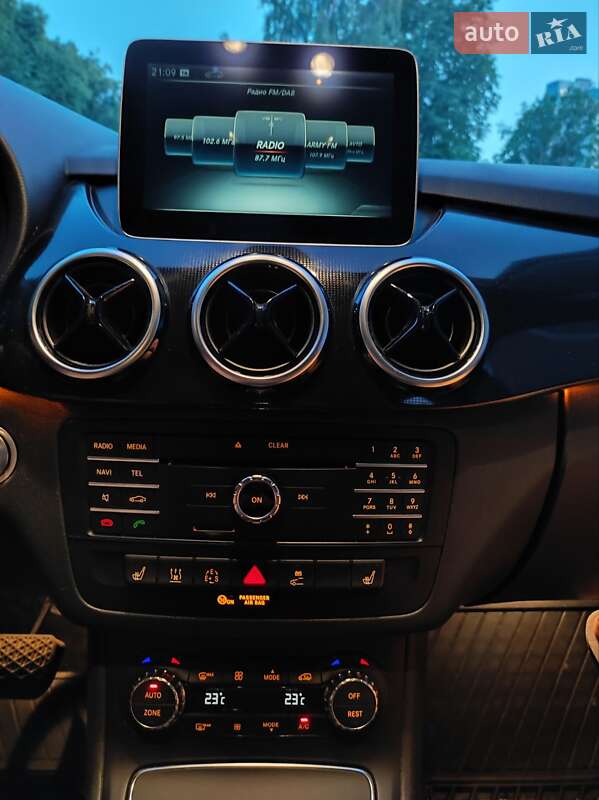 Хэтчбек Mercedes-Benz B-Class 2017 в Сумах