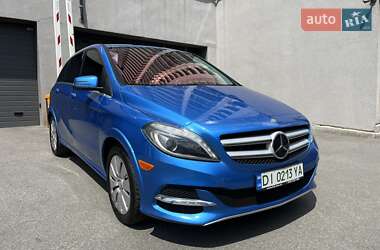 Хэтчбек Mercedes-Benz B-Class 2015 в 