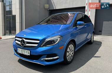Хэтчбек Mercedes-Benz B-Class 2015 в 