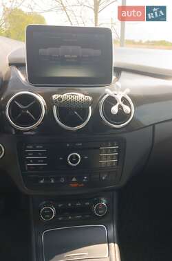 Хэтчбек Mercedes-Benz B-Class 2015 в 
