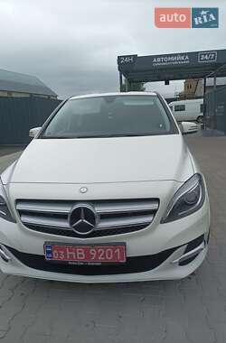 Хэтчбек Mercedes-Benz B-Class 2015 в 