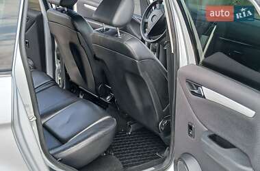 Хэтчбек Mercedes-Benz B-Class 2009 в 