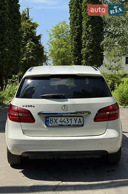 Хэтчбек Mercedes-Benz B-Class 2016 в 