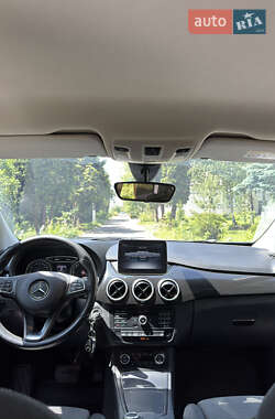 Хэтчбек Mercedes-Benz B-Class 2016 в 
