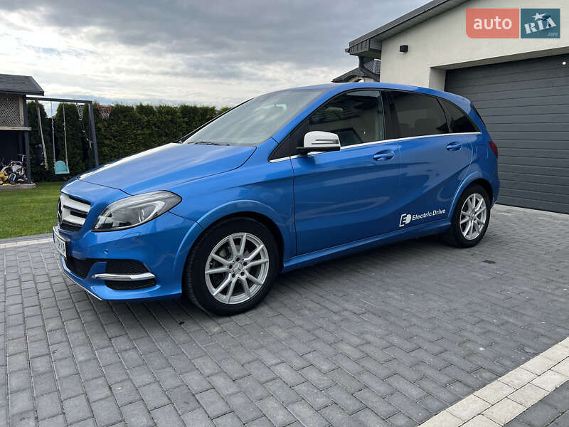 Хэтчбек Mercedes-Benz B-Class 2016 в Тернополе