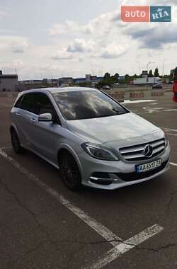 Хэтчбек Mercedes-Benz B-Class 2016 в 