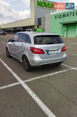 Хэтчбек Mercedes-Benz B-Class 2016 в 