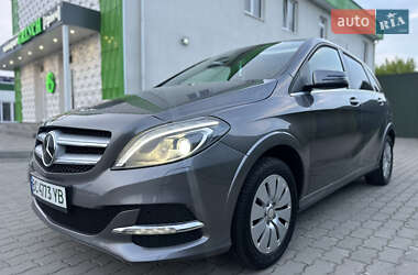 Хэтчбек Mercedes-Benz B-Class 2017 в 