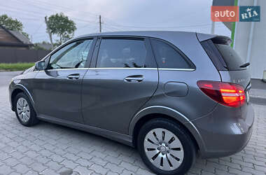 Хэтчбек Mercedes-Benz B-Class 2017 в 