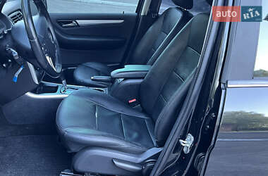 Хэтчбек Mercedes-Benz B-Class 2010 в 