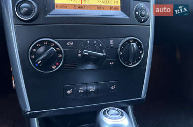 Хэтчбек Mercedes-Benz B-Class 2010 в 