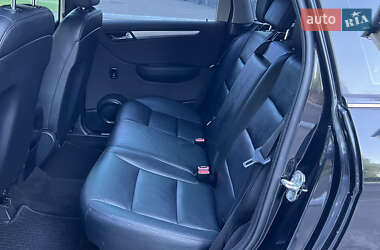 Хэтчбек Mercedes-Benz B-Class 2010 в 