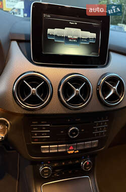 Хэтчбек Mercedes-Benz B-Class 2014 в 