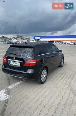 Хэтчбек Mercedes-Benz B-Class 2017 в 