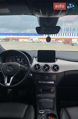 Хэтчбек Mercedes-Benz B-Class 2017 в 