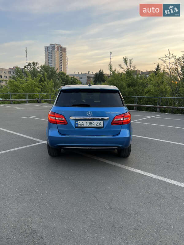 Хэтчбек Mercedes-Benz B-Class 2014 в Киеве