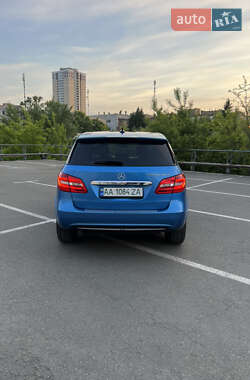 Хэтчбек Mercedes-Benz B-Class 2014 в 
