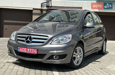 Хэтчбек Mercedes-Benz B-Class 2010 в 