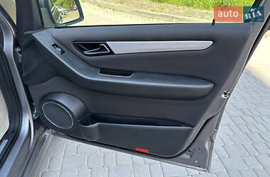 Хэтчбек Mercedes-Benz B-Class 2010 в 