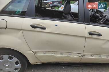 Хэтчбек Mercedes-Benz B-Class 2006 в 